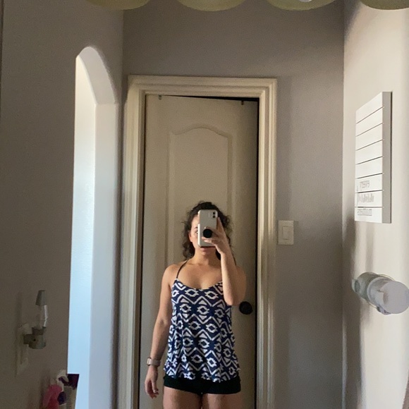 Patterned summer top - Picture 3 of 3